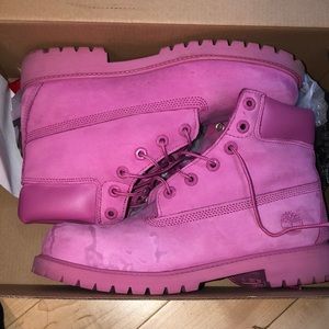 Size 7 juniors pink temberlands.